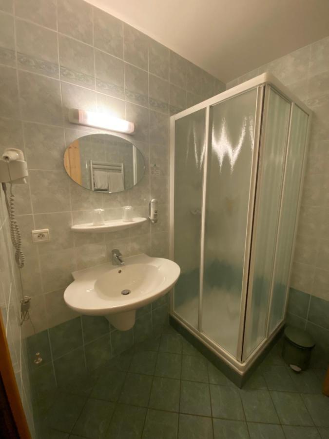 Hotel Le Schuss Châtel Zewnętrze zdjęcie