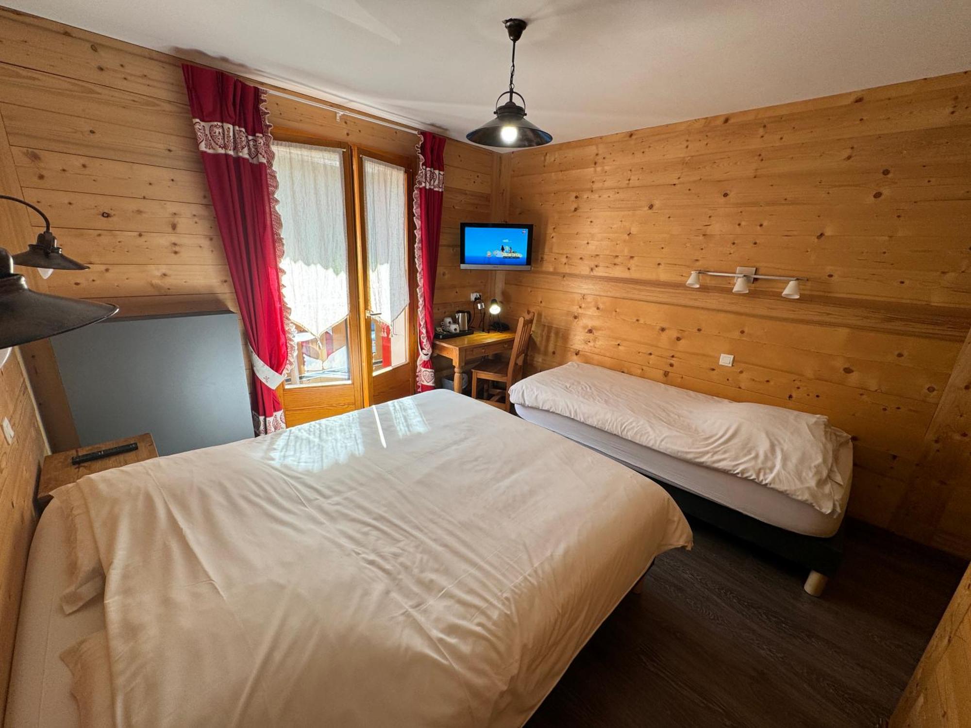 Hotel Le Schuss Châtel Zewnętrze zdjęcie